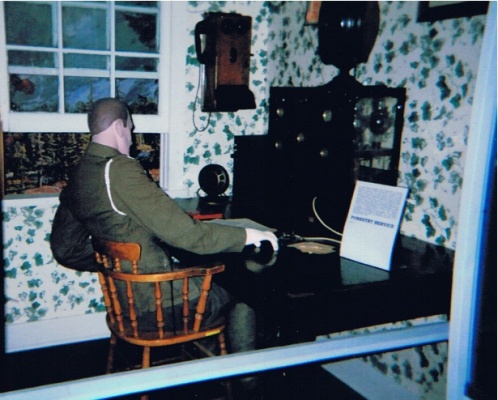 old_radio_receiver